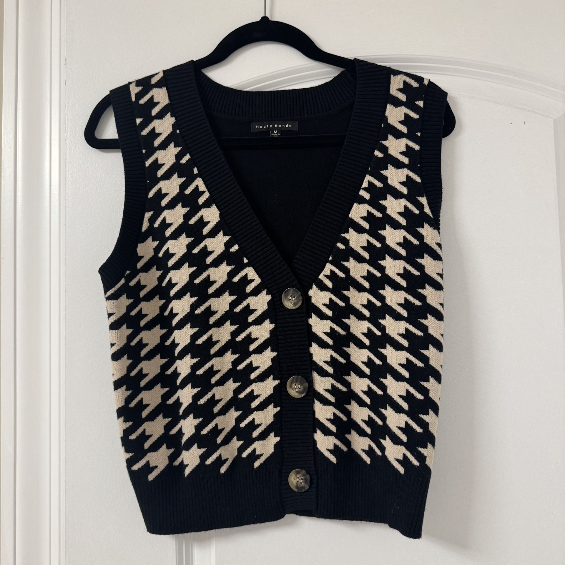 Sweater vest