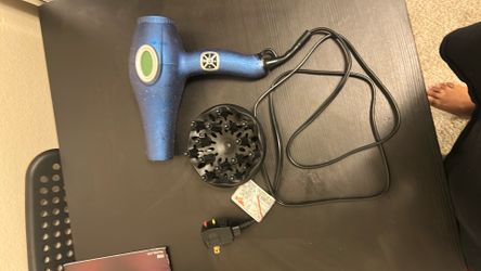Blow Dryer with attachment