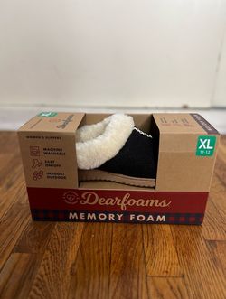 New With Tags Boxed Memory Foam Slippers Size 11-12