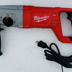 Milwaukee 5262-21 8 Amp Corded 1 in. SDS D-Handle Rotary Hammer (TOOL ONLY)