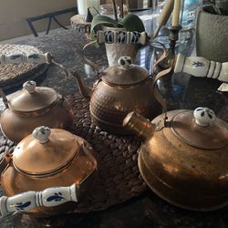 4 Piece Vintage Tea kettles