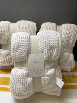 Chenille Knit Throw Blanket with Faux Shearling Reverse Thresholds
