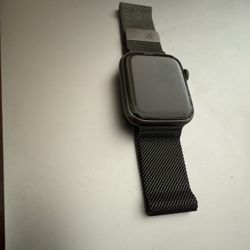 Apple Watch 5 