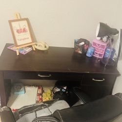 Desk (FREE)
