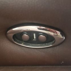 Couch With Usb Plugs Electric Recline