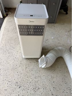 Midea 8500 BTU portable AC