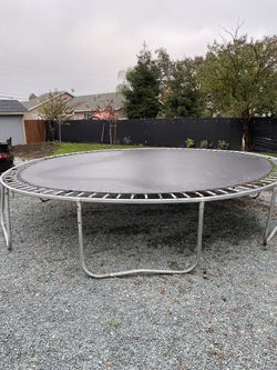 Trampoline 