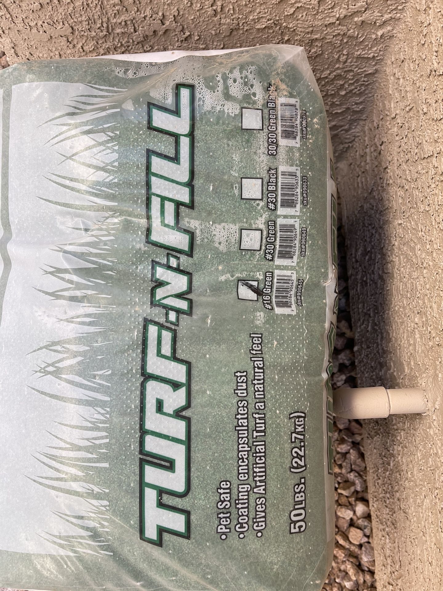 5 Brand New Bags Of Turf-N-Fill