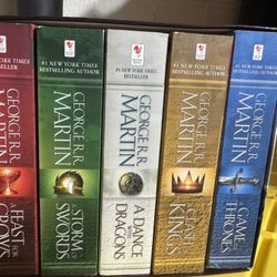 George R.R. Martin - A Song Of Ice And Fire 