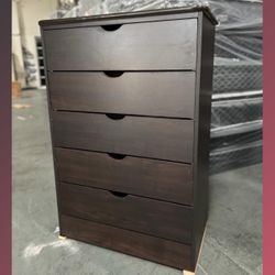 5 drawers dresser / Five drawers dresser