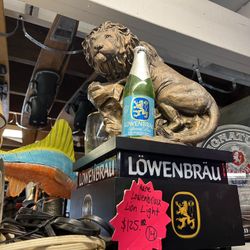 Lowenbrau Statue Beer Light