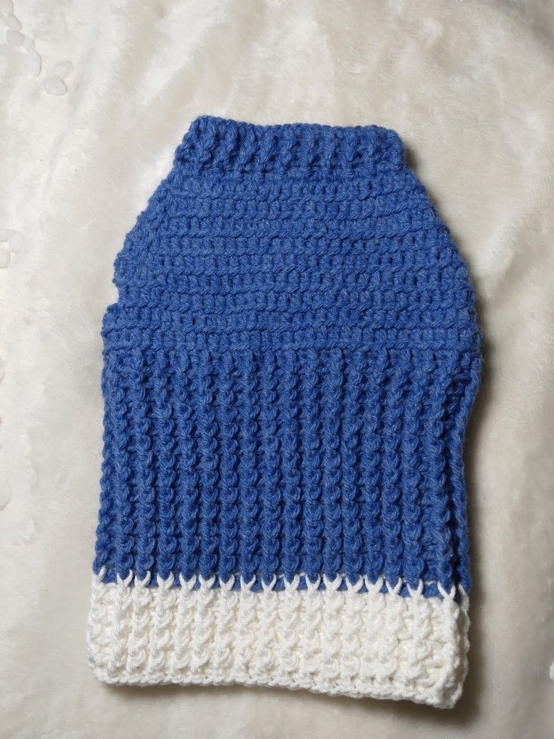 Hand Made Knitted Dog & Cat Sweater
