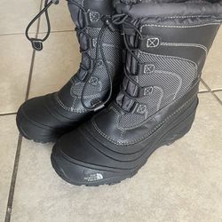 North Face Snow boots 