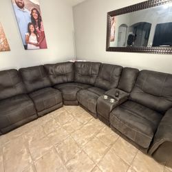 Living Spaces Juniper Power Sectional 