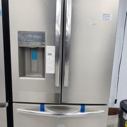FRIGIDAIRE GALLERY 3 FRENCH DOOR REFRIGERATOR WITH BOTTOM FREEZER 1YEAR WARRANTY/1AÑO DE GARANTIA POR ESCRITO 