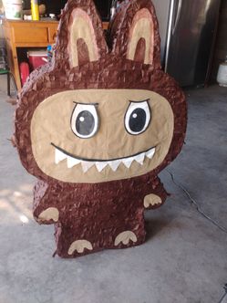 Piñata Labubu