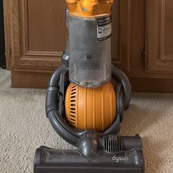 Dyson DC25 Ball Upright Vacuum Cleaner 