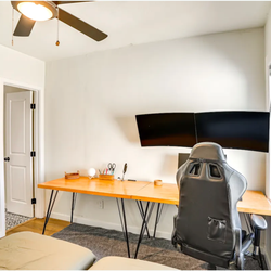 Three monitors with tri-stand! 🖥️