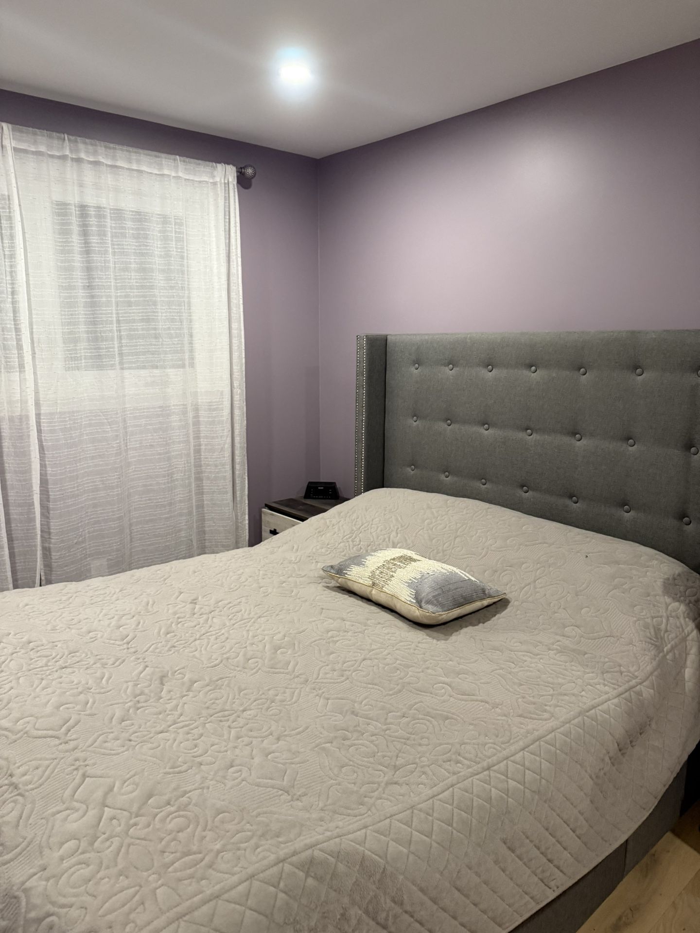 QUEEN SIZE BED