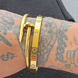 Gold bracelet