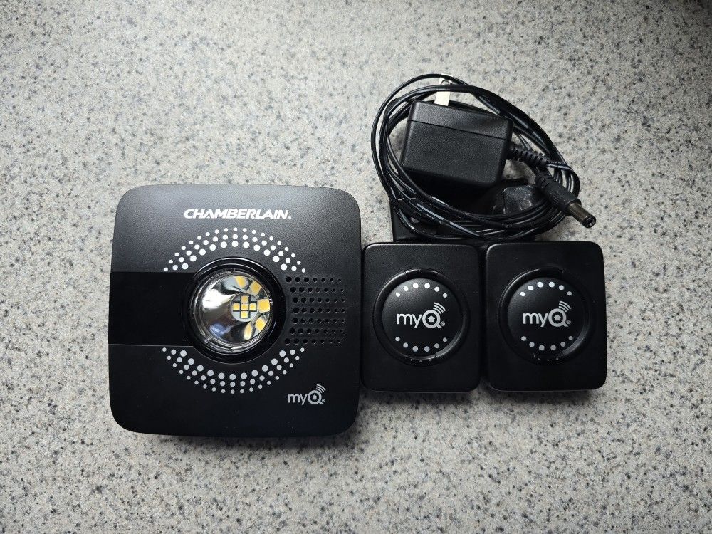 GARAGE DOOR OPENER