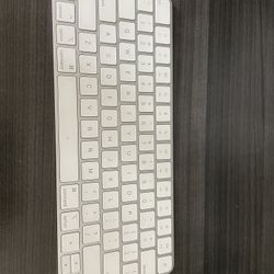 Apple Magic Keyboard 