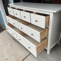 8 Drawer Dresser 