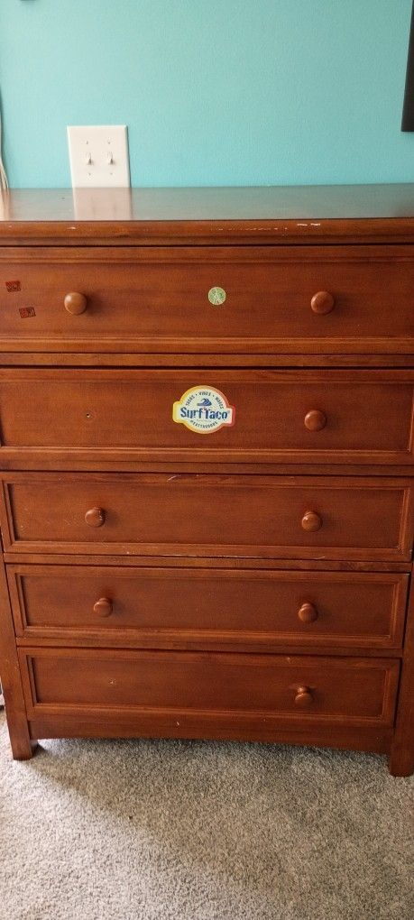 Wooden Dresser With 5 Drawers