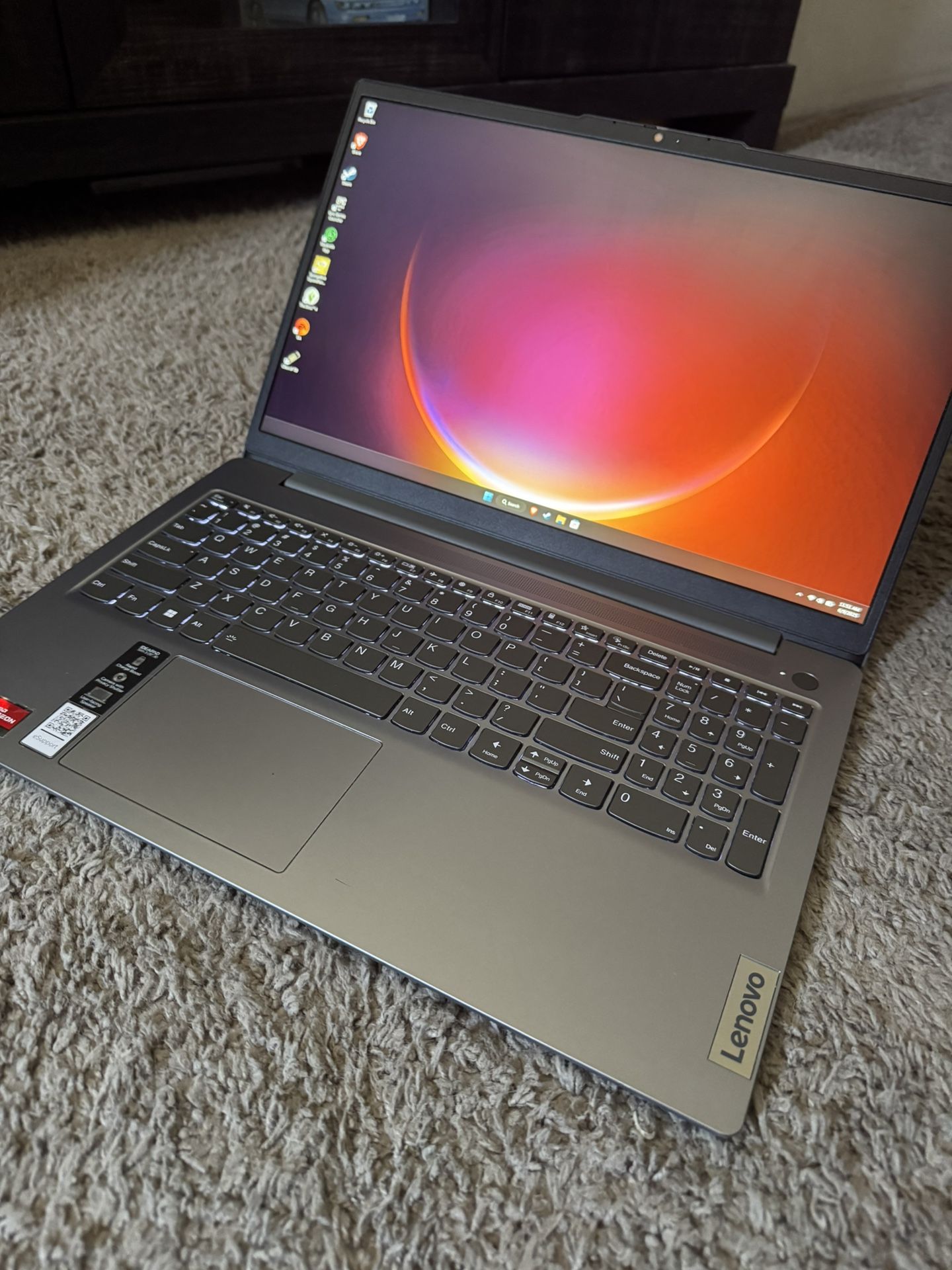 Lenovo Laptop Ryzen 5