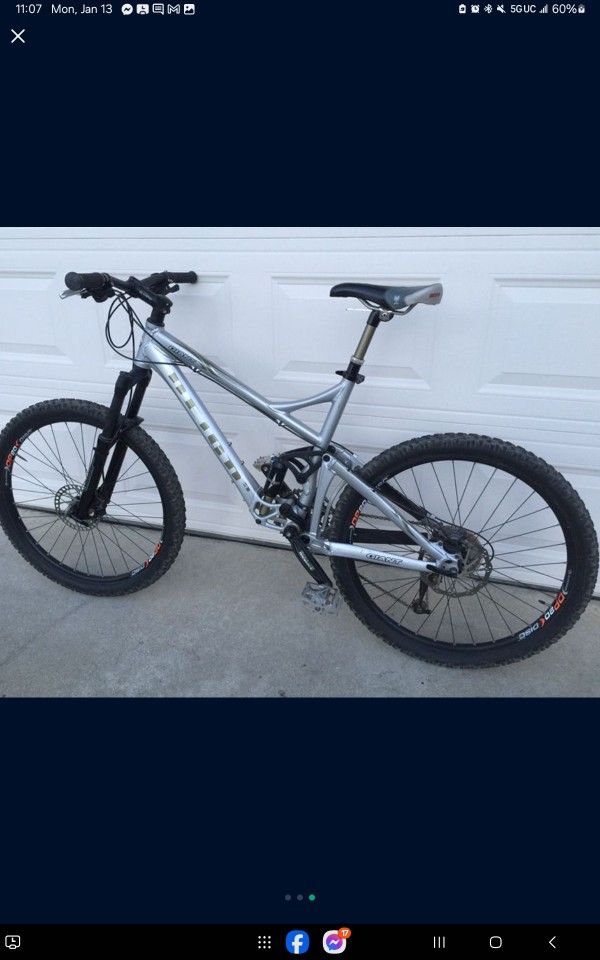 Giant Riegn 3 Dual Suspension Mountain Bike