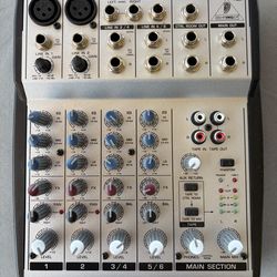 Behringer Eurorack UB802