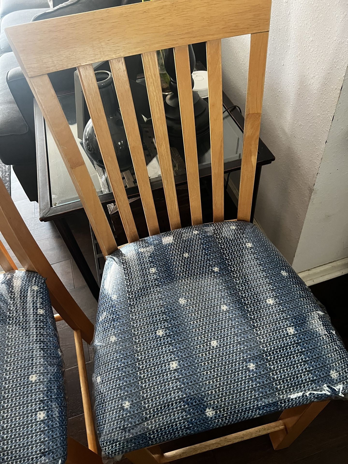4 High Bar Stool