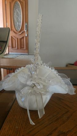 Flower girl basket