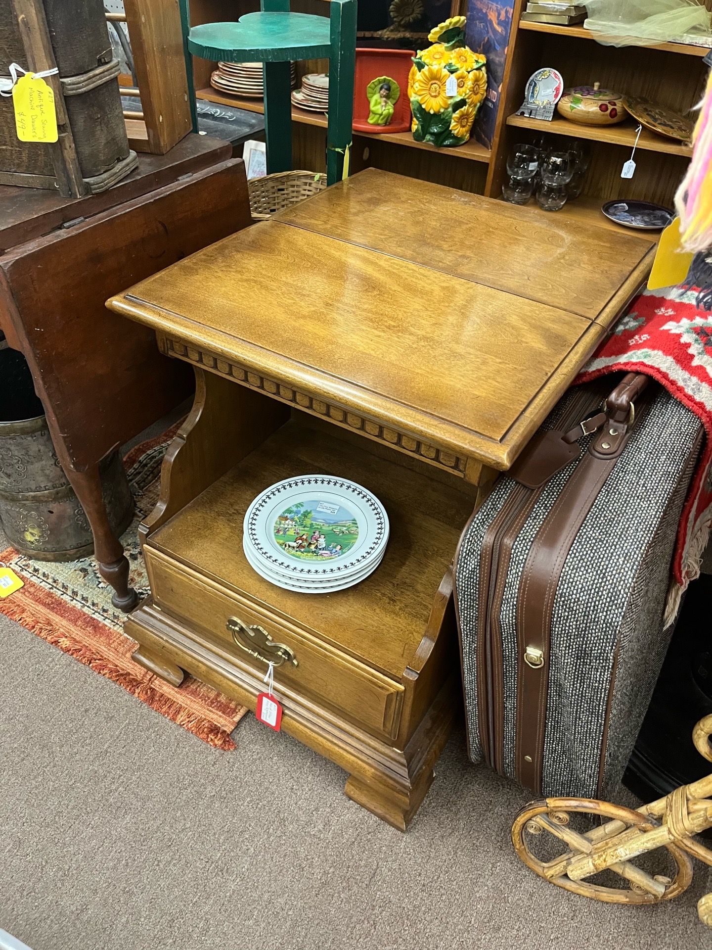 Pair of Vintage Ethan Allen Nightstands
