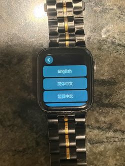 Apple watch series 5 Nike with charger and stand