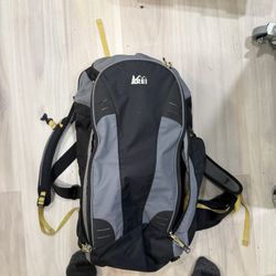 REI 40l Travel Backback / Rollup Bag