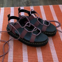 Dr. Martens Women’s Nartilla Sandal Size 10