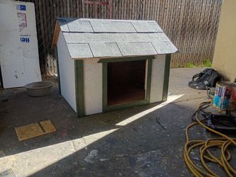 Dog House Medium