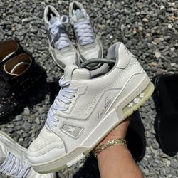 Louis Vuitton Trainer Low 'White' Size 9 Authentic 