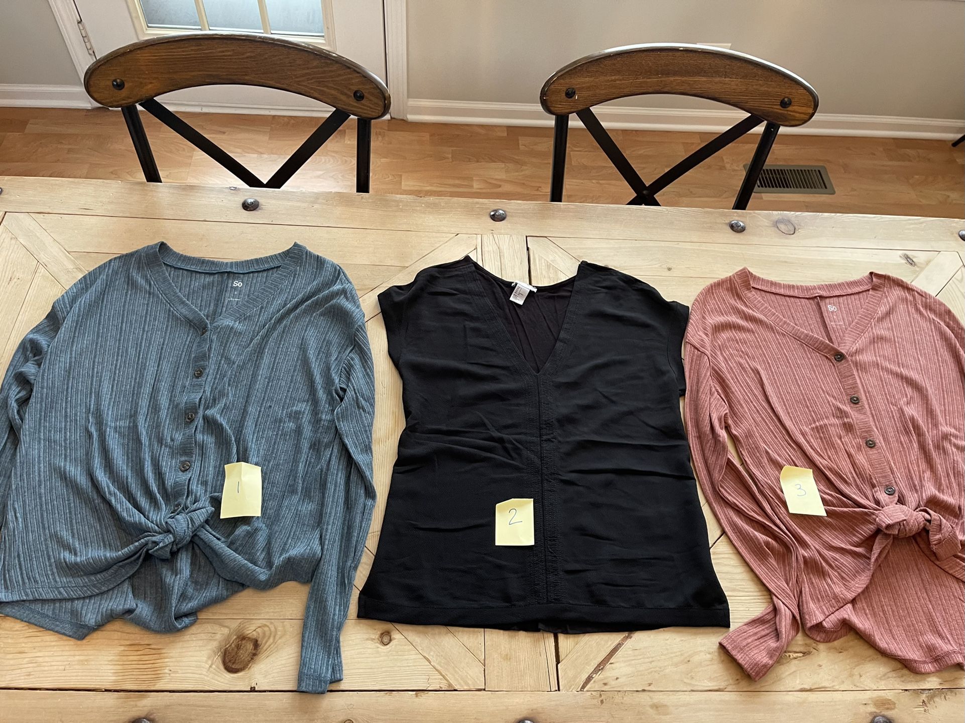 Like New Size Small Womens Tops