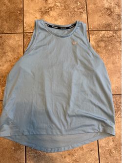 Women’s large Nike workout top