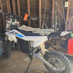 Rtr Lite 50 Miles Broken Fender And Needs Brake Bleed And Brake Fluid On Front Brake