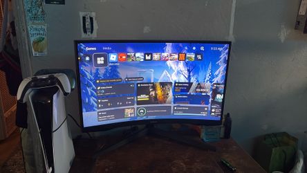 Curved Samsung Gaming Monitor