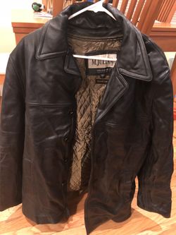 Men’s Wilson leather jacket. Size large new