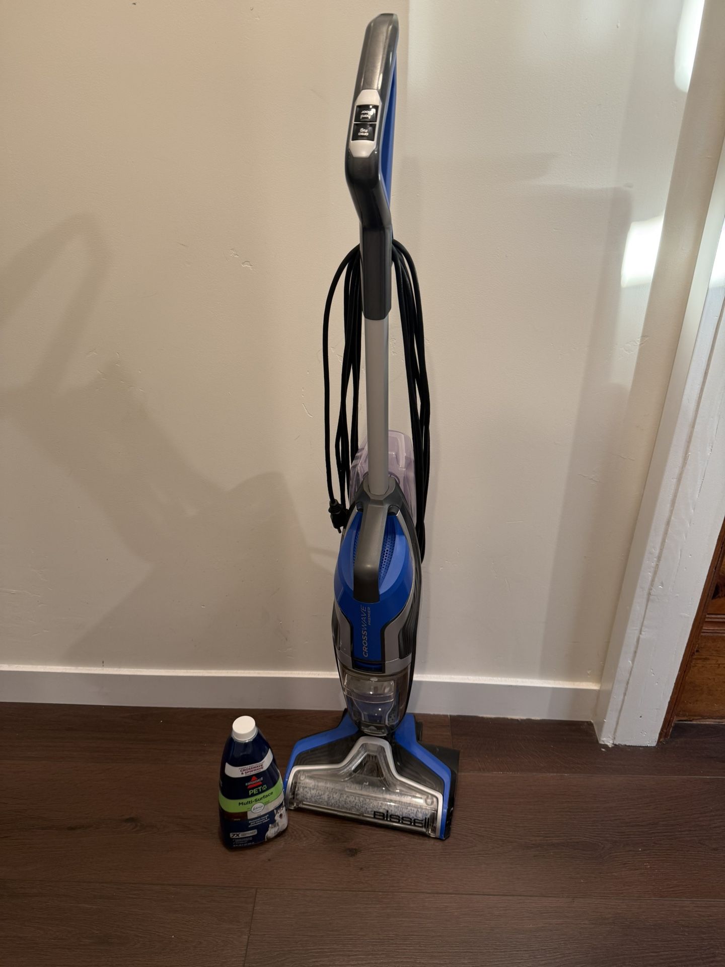 Bissel Cross wave plus Vacuum Mop