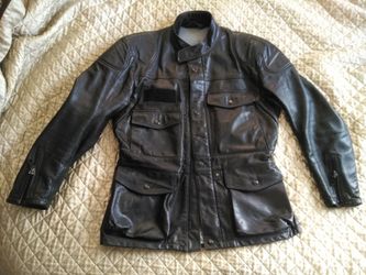 BMW LEATHER JACKET SIZE 42. READ DETAILS