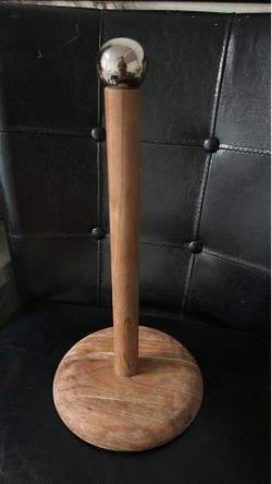 Paper towel holder