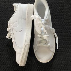 White Nike Court Royals 