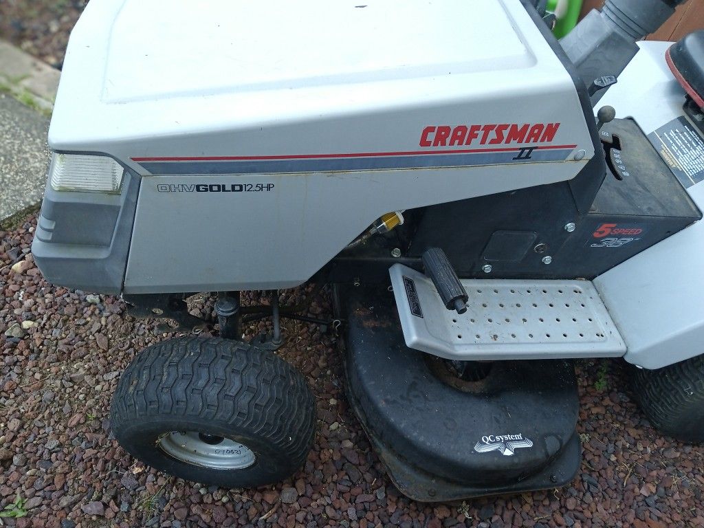 Riding Craftsman Mower  With Double Bagger Collection System 