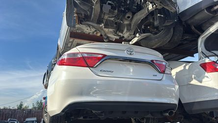 Motores transmisión y partes de autos